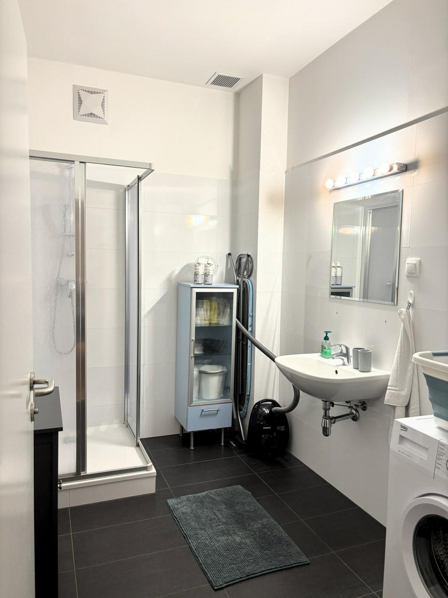 Apartament Casa Nostra - Ruhige Stadtwohnung Mit Balkon *